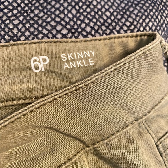 Green pants - Picture 4 of 8